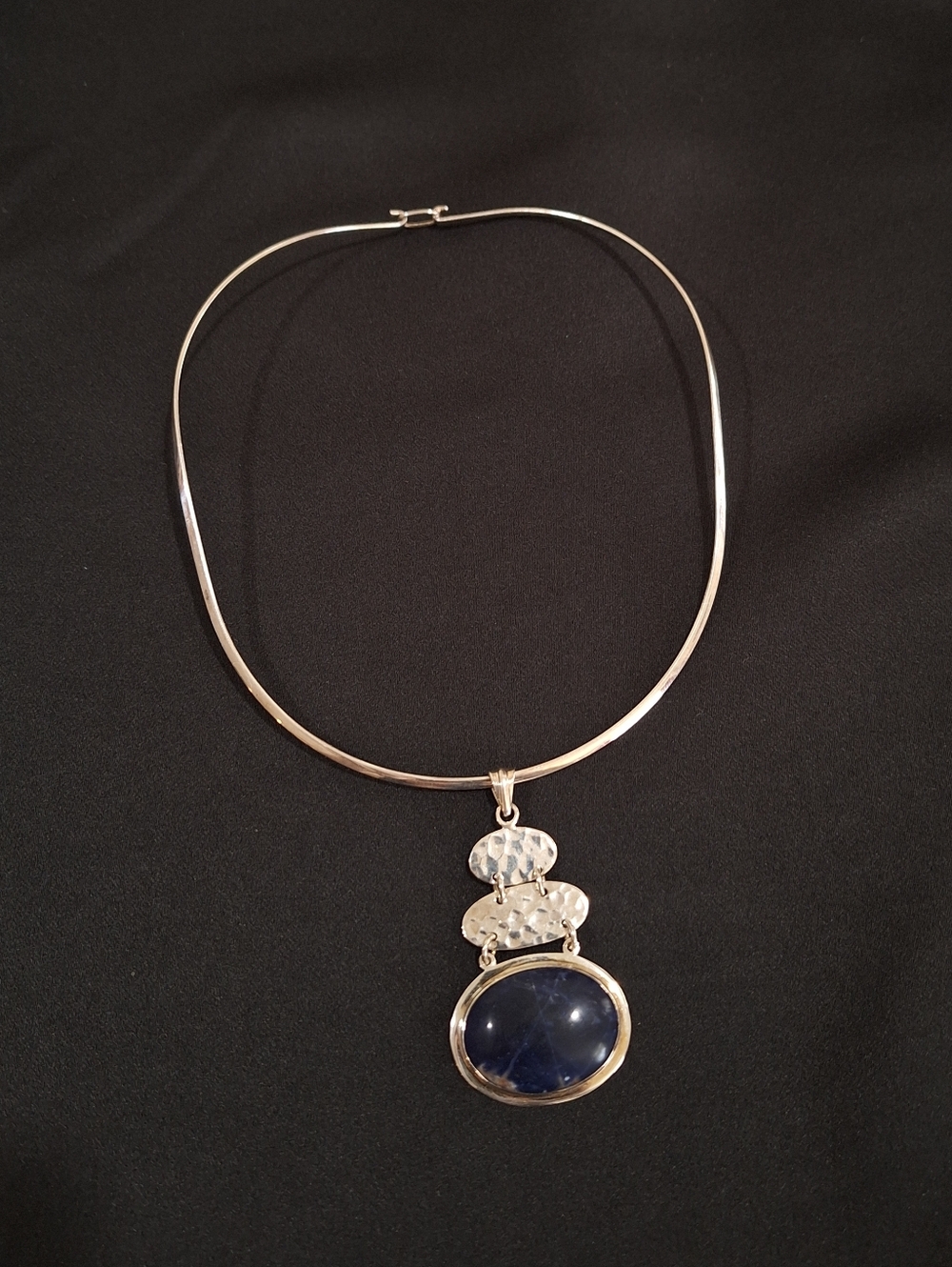 ATI Taxco Sterling Silver Hammered & Hinged Sodalite Pendant Necklace 15.7g Rare